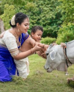 Amulya Instagram - Happy Krishna Janmashtami 🙏 

Photography: @giggly_tots
Jewels: @gajraj_jewellers