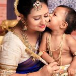 Amulya Instagram - ನಾಡಿನ ಸಮಸ್ತ ಜನತೆಗೂ ಶ್ರೀಕೃಷ್ಣ ಜನ್ಮಾಷ್ಟಮಿ ಶುಭಾಶಯಗಳು. @atharv.aadhav Photography : @giggly_tots Make up : @yathish_bridal_makeup_officil Blouse: @sanvis_boutique Jewels: @gajraj_jewellers