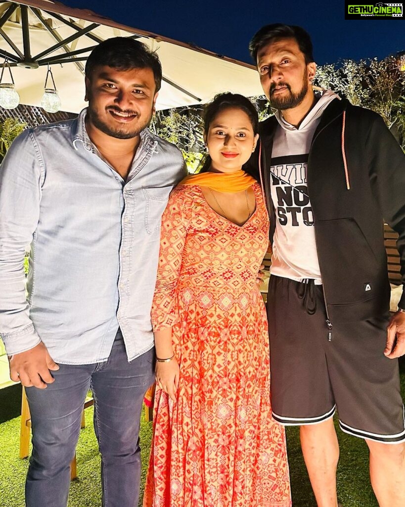 Amulya Instagram - Happiest Bday @kichchasudeepa sir .. After almost 20yrs this time spent with you cherishing all our old memories will always be special for me sir .. wishing you lots of happiness sir ❤️..