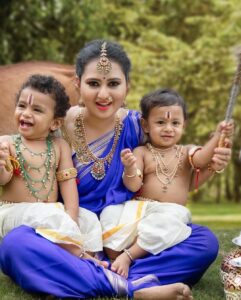 Amulya Instagram - Happy Krishna Janmashtami 🙏 

Photography: @giggly_tots
Jewels: @gajraj_jewellers