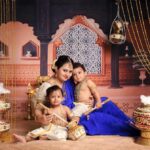 Amulya Instagram - ನಾಡಿನ ಸಮಸ್ತ ಜನತೆಗೂ ಶ್ರೀಕೃಷ್ಣ ಜನ್ಮಾಷ್ಟಮಿ ಶುಭಾಶಯಗಳು. @atharv.aadhav Photography : @giggly_tots Make up : @yathish_bridal_makeup_officil Blouse: @sanvis_boutique Jewels: @gajraj_jewellers