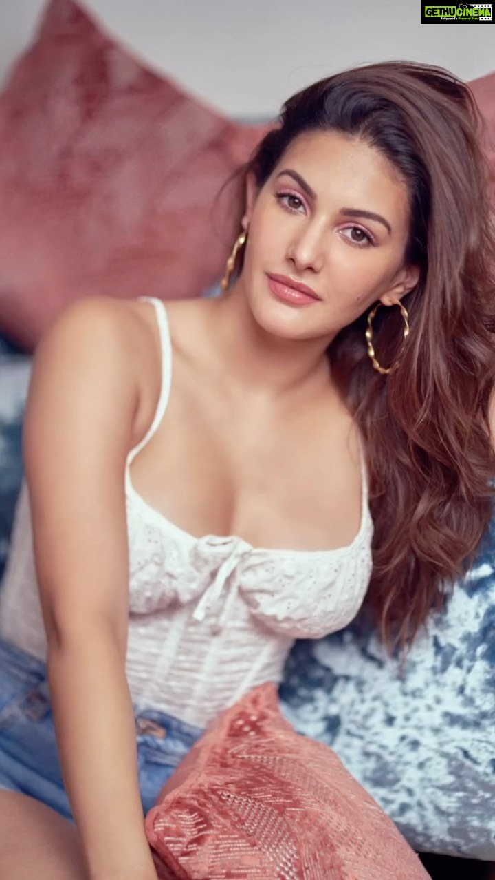 Amyra Dastur Instagram - Just musing ✨ . . . 📸 @dieppj