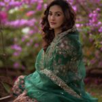 Amyra Dastur Instagram - 🦚 . . . 📸 @dieppj Styled by @thenanditakohli Assisted by @bavleensethi Wearing @printsbyradhika Jewellery @mortantra Hair @lakshsingh__ MUA @mugshotbyzeba