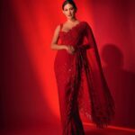 Amyra Dastur Instagram – Nothing defines grace like a Saree ♥️
In @premyabymanishii for the #lokmatmoststylish awards 2023 💫
.
.
.
Shot by @anups_
Styled by @richamehta1990
MUA @miimoglam
Hair @lakshsingh__
Earrings @preciouscollectionjewellounge
Ring @karishma.joolry