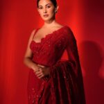 Amyra Dastur Instagram – Nothing defines grace like a Saree ♥️
In @premyabymanishii for the #lokmatmoststylish awards 2023 💫
.
.
.
Shot by @anups_
Styled by @richamehta1990
MUA @miimoglam
Hair @lakshsingh__
Earrings @preciouscollectionjewellounge
Ring @karishma.joolry