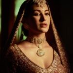Amyra Dastur Instagram - A girl from a different era 💫 . . . 📸 @dieppj Hair @lakshsingh__ MUA @mugshotbyzeba Styled by @thenanditakohli Assisted by @_bavleensethi Wearing @bindaniofficial Jewellery @mortantra . . . #playingdressup #vintagestyle #indianprincess
