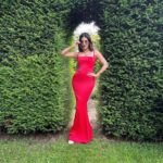 Amyra Dastur Instagram - La Vie En Rose 🌹 . . . #summer2023 #england #englishcountryside #englishwedding #july #red #ootd #fashionstyle Exeter, Devon
