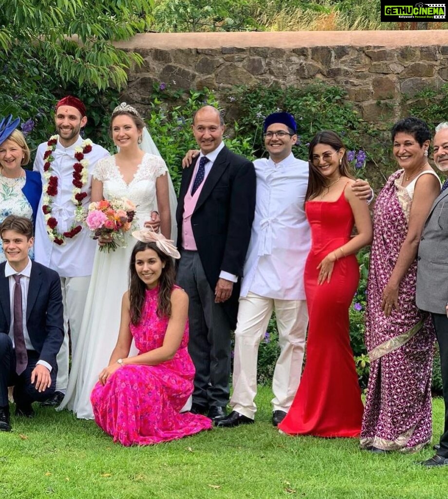 Amyra Dastur Instagram - Dearest @rustamk92 & Izzy congratulations ♥️ I wish you nothing but love and happiness! Stay silly and crazy! Thank you for a wonderful day my lovelies 💋💃🏻🌈☔️💫 Exeter, Devon