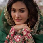 Amyra Dastur Instagram - 🦚 . . . 📸 @dieppj Styled by @thenanditakohli Assisted by @bavleensethi Wearing @printsbyradhika Jewellery @mortantra Hair @lakshsingh__ MUA @mugshotbyzeba