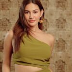 Amyra Dastur Instagram – From the prep to the photo-ready finish 📸
Recreate this reel and stand a chance to win something epic.
Rules:
1. Tag @tirabeauty in your version of this reel. Include the hashtag #ForEveryYou
2. You must be following @tirabeauty
3. You must be over 18 years of age and a resident of India.
#TiraBeauty #ForEveryYou