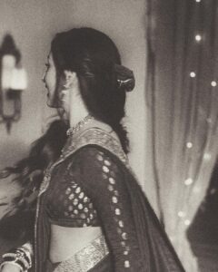 Anchal Sahu Instagram - इश्श!!🪞🌙🌹🌿✨
