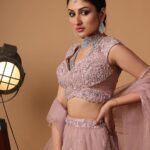 Anchal Sahu Instagram – देसी wala touch🪷✨
.
.
.
.

Captured by @the.rajeshrathod.clicks
Makeup by @sunnyroyy_official
Stylist  @shrutiyamganti0218 
Asst by  @jiya_fashion_designer
Outfit  @seasonsmumbai
Bracelet  @itahdnura
Other Jewellery @miranabymegha
Jewelry PR @affiliates_pr