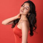 Anchal Sahu Instagram - 🧚‍♀️♥️ . . . . . . . Captured by @the_pixeleyes Makeup by @sunnyroyy_official Styled by @shrutiyamganti0218 Designer @jiya_fashion_designer Accessorised by @itahdnura