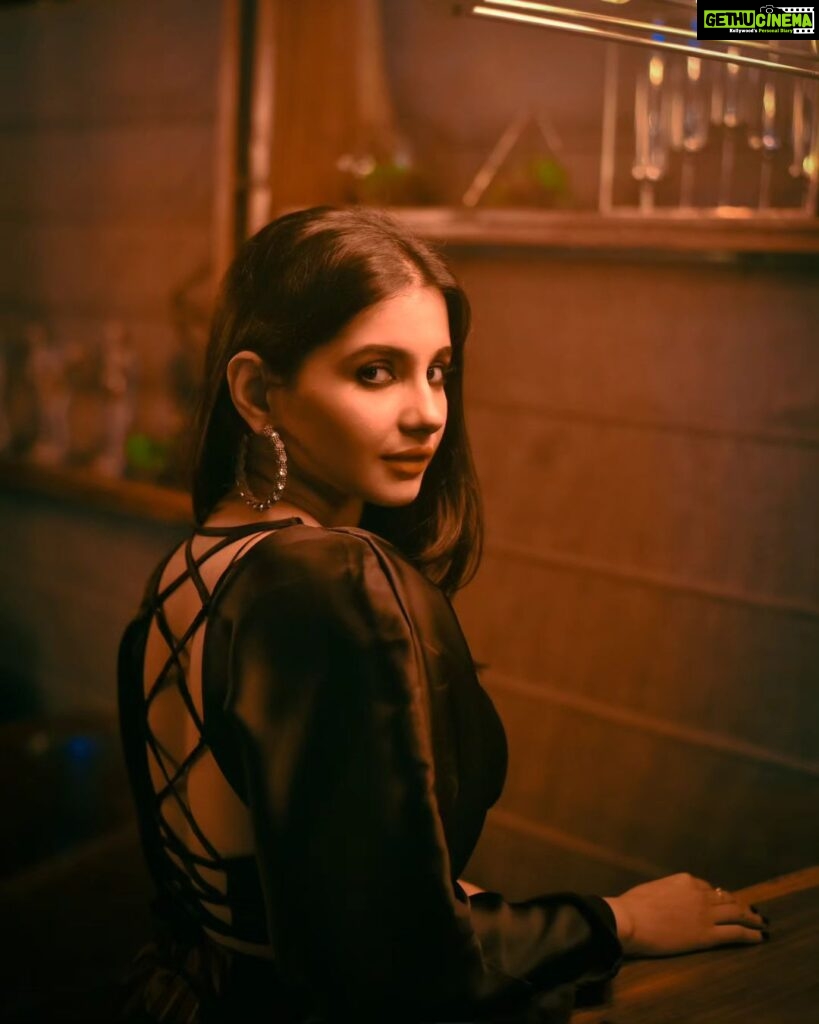 Angana Roy Instagram - Say you'll remember me 📸 @susmita_sil . . . . #photooftheday #dressup #shoot #september #septemberissue #blackoutfit #backtothefuture #lookbook #songoftheday #tuesdayvibes #lovefromA