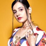 Angana Roy Instagram - Red lipstick, black nail polish & a beautiful kaftan 🌹 Ready??? . @anganaroyy slaying in our kaftan dress! . Makeup- @makeupartistaaryaa_64 Hair- @sontai_sontai1111 Jewels- @cuprum.quirks Team- @shubh_and_kar @tanmoy_adhikary & @sutapamondal Managed by- @sanj_app Studio- @the_artsy_lens_fashion_studio . Styled by yours truly 🙏 . . . . . #redlips #blacknailpolish #anganaroy #debusbydebashis #reels #reelsinstagram #reelkarofeelkaro #trending #aliabhatt #rani #rockyaurranikiipremkahaani #explore #explorepage #viral #kaftan #rose #instareels #goviral #reelvideo #reelsinsta