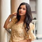 Angana Roy Instagram - Subho Panchami! ✨✨ #pujo #durgapuja #panchami #goodmorning #lookbook #october #fall #paro #tumiashepashethakle #newpromo #lovefromA #anganaroy #thursdayvibes