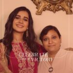 Angana Roy Instagram - Uncover real stories of real people this Pujo. Step into a home kitchen, with me and @wforwoman, on a mission to experience 270 flavours of rasgullas and meet Swati Saraf. With a passion for natural flavours, Swati is a pioneering rasgulla chef and is known as India’s rasgulla queen. The entrepreneur and culinary wizard perfected her craft by exploring natural flavours to appeal to younger and older generations. Her rasgullas are now popular throughout the city, all made using real fruit extracts. This Durga Puja, lets celebrate her victory and welcome millions who inspire from her. #Wforwoman #Pujo #Durgapuja #festivals