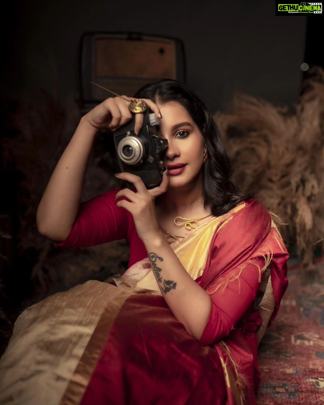 Angana Roy Instagram - Jo utra so doob gaya, jo dooba so paar. Project for @koi.worldwide Direction - @sinhakounteya Scenography and Set Design - @oiendrilaraykapur Photographers - @snehadeepdas @pandeyrana @nilayan.jpeg Makeup - @makeupartist.samrat Styling - @bavanya_thestylist Accessories -@bhramori.roy #photoseries #maaersaree #mondaymood #saree #bengalilook #postoftheday #indianattire #ethnic #conceptart #conceptphotoshoot #artsy #lovefromA
