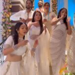 Anisha Hinduja Instagram – Late for the trend but here we are 🙈🤩

#kundalibhagya #bts #workmode #funtimes #foryou #foryoupage #explore #trending #trendingreels #trend #dance #reels #reelsinstagram #reelsvideo #reelitfeelit #reelkarofeelkaro #actorslife #actorslifestyle #nidhi #nidhihinduja #akankshajuneja SJ Studios