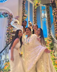 Anisha Hinduja Instagram - The purpose of our life is to be happy🫶🫶 
#my #kundalibhagya #family #nofilter #onlylove #picoftheday #happiness #fun #joy #lovethemsomuch #❤️