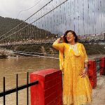 Anisha Hinduja Instagram - Life is not meant to be in one place #rishikesh #paradise Where the Ganges flow and my love for the divine grows #nature #photography #positivevibes #energy #healing #himalayas #❤️ Rishikesh ऋषिकेश