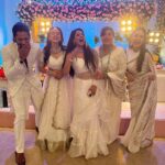 Anisha Hinduja Instagram - The purpose of our life is to be happy🫶🫶 #my #kundalibhagya #family #nofilter #onlylove #picoftheday #happiness #fun #joy #lovethemsomuch #❤️