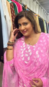 Anisha Hinduja Instagram - Nook,,,,Jhok 🥹😅🤪
#laugh #enjoy #and #have #fun 
#being #me #😅