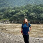 Anisha Hinduja Instagram - Back to where my soul lies #rishikesh #❤️ #photooftheday #my #spiritualgrowth #thebest #ganga #naturephotography @rishi_aquaholic Rishikesh ऋषिकेश