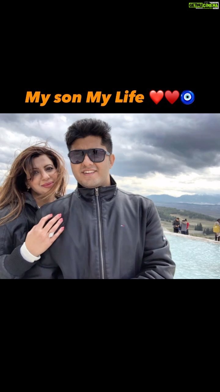 Anisha Hinduja Instagram - I’ve got the sunflower of my life right here #my #son #♥️ Wish you a very happy birthday @manishhinduja01 I gave you birth but you gave me life ♥️❤️♥️❤️ #birthday #wishes #🎂 #loveyou #my #world