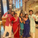 Anisha Hinduja Instagram – Family is where life begins and love never ends #❤️ #🧿
#our #bonding #needs #nofilter
#only #love
#kundalibhagya