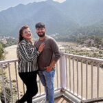 Anisha Hinduja Instagram - Flowing in my veins, echoing in my soul .. #RiverLife #harhargange #himalayas #rishikesh #traveldiaries #divineguidance #❤️ Rishikesh ऋषिकेश