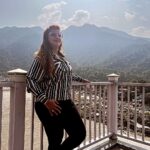 Anisha Hinduja Instagram - Flowing in my veins, echoing in my soul .. #RiverLife #harhargange #himalayas #rishikesh #traveldiaries #divineguidance #❤️ Rishikesh ऋषिकेश