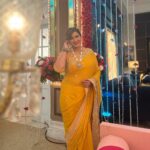 Anisha Hinduja Instagram - Krishna janmashtami on set #❤️ #kundalibhagya #festive #mood #celebration #dress #instagood #bonding #happiness #gratitude #🙏