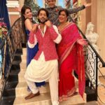 Anisha Hinduja Instagram – Mothers and sons…
@akankshajunejaofficial @baseer_bob @hindujaanisha
#Shakti #ShaktiAnand #AkankshaJuneja #BaseerAli #AnishaHinduja #RakshaBandhan #Black #Preeran #TheKaranLuthra #KaranLuthra #KundaliBhagya #Balaji #BalajiTelefilms