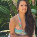 Anita Hassanandani Instagram - Hello you pool i love you 🍬 @tizzi.official @dinky_nirh