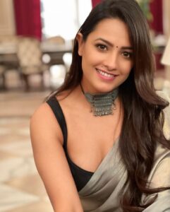 Anita Hassanandani Instagram - 🩶