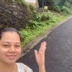 Anitha Sampath Instagram - Google map ah nambinor kaividapadaar nu vellandhiya chennai la vaalndhutu irundha enna..😂 vagamon kutitu poren nu nadu kaatuku anupiduchu indha google map😂😂 Aal aravame iladha off road route la ponom. Oru nalla vishayam enna na inga regular hair pin bends edhume illa. So thalai suthal illa. And super sceneic ah irundhuchu😍 mazha vera🌧️ road sari illa car slow ah dhan pochu. But still we liked the raw nature’s beauty. 🏔️but unexpectedly car nadu valila ninuduchu😥😥😥😥 help ku kuda yarum illa. Mechanic shops ku lam vaipe illa. balance enna achunu adutha vlog la continue panalam thangams! Vagamon day2 first half of the day😇mini vlog #anithasampath #vagamon #kerala #keralatrip #vacation #monsoon #monsoonseason #monsoondiaries