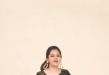 Anitha Sampath Instagram - Trending in youtube🙏🏼😍Kothal savadi lady vandhachu😍 Reviving the nostalgic 90s kids songs through anithasampathreels😍 Deva ennum devadhai 🧡 Wearing the costumes from @_kalamkari_____ ✅ Concept& direction by us🧡 @official_anithasampath @itsme_pg Thanks to @makeupby_rinu @kavinjr2023 #anithasampathreels #asr #kothalsavadilady #costumes #transitionreels #anithasampath #anitha #bb #biggbossanithasampath #bigbossanithasampath #biggbosshindi #biggbosstamil #devasongs #musiccomposer #travel #traveller #tamilpechuengalmoochu #vijaytv #suntv #vijaytelevision #cwc #cookwithcomali #makeupartist #chennaimakeupartist #bridalmakeup #lehengas #tamilmodel #kannedhireythondrinal #kaavaalaa #trendingreels
