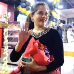 Anitha Sampath Instagram - Happy launching the new outlet of @wechai_official @we.crunch at my own area kolathur😍 Thank u @mani_aka_mak @makmediaandentertainment I have been walking in these streets regularly from my childhood and happy to know that this awesome shop is right there❤️😄 Costume @akira_the_couture__ #anithasampath #shopopening #chennai #kolathur #wechaiwecrunch #wechai Kolathur, Chennai