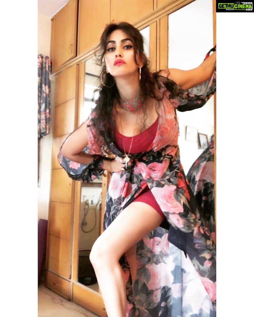 Anjali Lavania Instagram - Style is saying who you are without having to speak. No matter what you wear, self confidence becomes your style - so embrace your individuality. Love what you love without worrying about judgement. #nojudgementzone #lovewhatyoulove #embraceyourself #embraceyourindividuality #style #selfconfidence #instaquotes #anjalilavania #modellife #mumbai