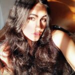 Anjali Lavania Instagram - All the beauty of life is made up of light and shadow - Leo Tolstoy #leotolstoy #quotesaboutlife #light #shadow #mumbai #instabeauty #modellife #wlyg #anjalilavania