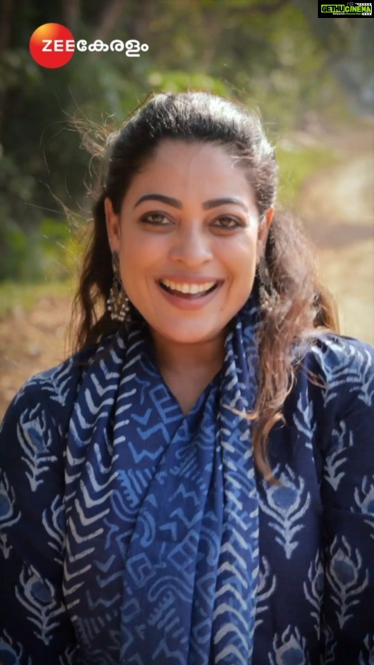 Anjali Rao Instagram - Mrs.Hitler | Mon - Sun | 8:30 PM | Zee Keralam ഇത് വേറെ വൈബ് ആണല്ലോ ! #ZeeKeralam #NeithedukkamJeevithaVismayangal #ZeeKeralamHD #ZeeKeralamOnMyTV #MrsHitler #ZeeOnTheGoReels #LoveOnReels #LoveitReelit Watch Anytime, Anywhere on ZEE5 - https://zee5.onelink.me/RlQq/fmalDownloadZEE5App