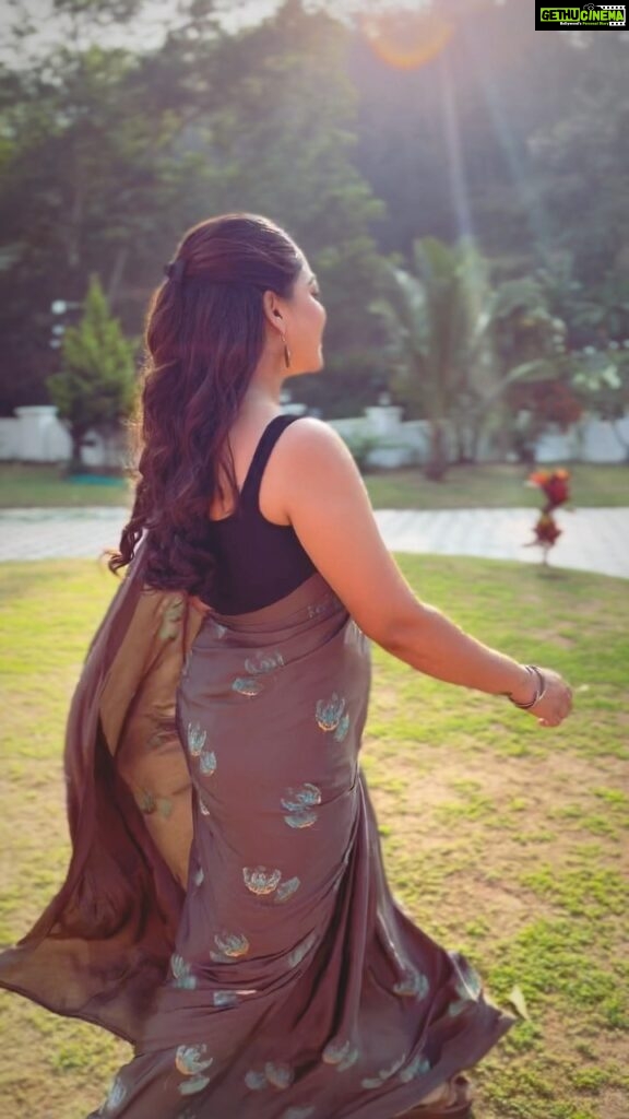 Anjali Rao Instagram - ♾ VC : @_manve_surendran_ #trending #viral #instagram #love #explorepage #explore #instagood #fashion #follow #tiktok #like #likeforlikes #followforfollowback #photography #india #trend #instadaily #memes #music #style #trendingnow #reels #foryou #likes #photooftheday #model #beautiful #bollywood #tollywood #bhfyp #instagram