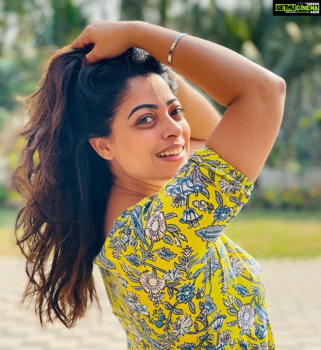 Anjali Rao Instagram - Laugh, and the world laughs with you ♾ Pc : @_manve_surendran_ #trending #viral #instagram #love #explorepage #explore #instagood #fashion #follow #tiktok #like #likeforlikes #followforfollowback #photography #india #trend #instadaily #memes #music #style #trendingnow #reels #foryou #likes #photooftheday #model #beautiful #bollywood #tollywood #bhfyp #instagood Nilamel, Kerala, India