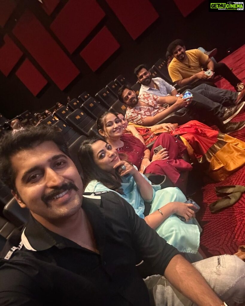 Anjali Rao Instagram - Work place becomes home when you treat colleagues as family . Here it is …. Our big family 😘 #mrshitler #team #positivity #ourworld #friendship #goals #happiness #instagram #instapost Nilamel, Kerala, India