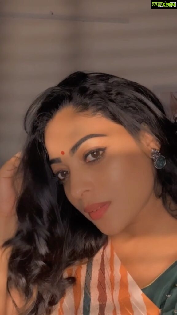 Anjali Rao Instagram - Earrings and saree : @titli_collections #saree #jewellery #designs #stylist #style #fashion #reels #trendingreels #trending #viral #bhyp #post #explore #soul #song #expressyourself #expression #love #grace #soulmate #positivevibes