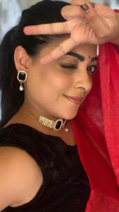 Anjali Rao Instagram - This Song got stuck in my head 😬 
Styled by @titli_collections 

.
.
.

#jewellery #weddingjewellery #silver #bridalcollection #earring #fashion #onlineshopping #style #fashionista #shopping #reels #reelitfeelit #trending #explore #reelsvideo #reelkarofeelkaro #reelsindia #viral #reel #instagram #explorepage #instagood #love #reelsviral #fyp #tiktok #instadaily #foryou #reelsinsta #instareels