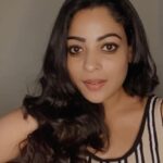 Anjali Rao Instagram - “when darkness tries to stop you from shining, shine all the more.” #post #click #photooftheday #photography #shotoniphone #photographylovers #glam #curlyhair #longhair #messyhair #makeover #style #styleblogger #fashion #fashionblogger #stylist #instagood #instaglam #instastyle #instagram
