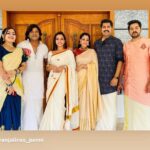 Anjali Rao Instagram - Team #mrshitler @zeekeralam #postoftheday #instapost #instagood #instagram #friends #family #fun #explore #celebrations #onam #kerala Nilamel, Kerala, India