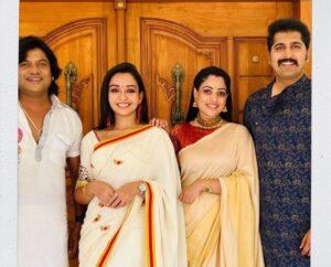 Anjali Rao Instagram - Team #mrshitler @zeekeralam 

#postoftheday #instapost #instagood #instagram #friends #family #fun #explore #celebrations #onam #kerala